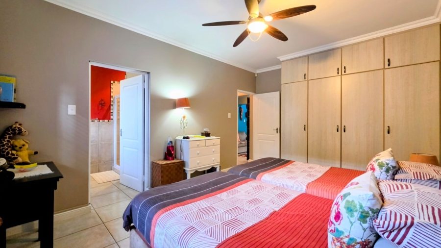 3 Bedroom Property for Sale in Brenton On Lake Western Cape